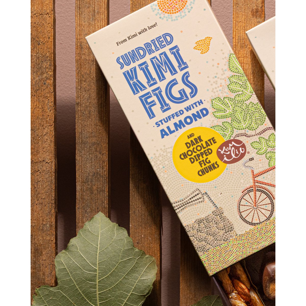 KUMILIO Premium Kími fig GIFT BOX filled with Nuts & dark Chocolate dipped 180g