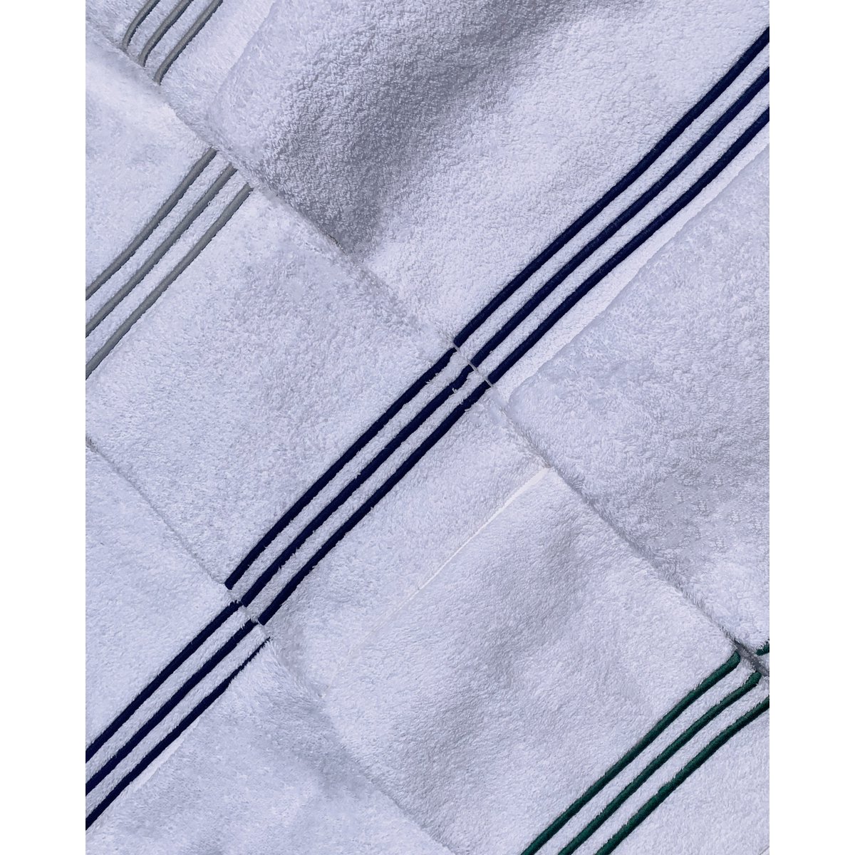 Isaac badhanddoek 70 x 140 cm gemaakt van 100% gekamd katoen