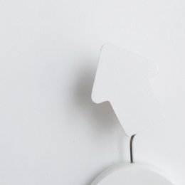 WHITE ARROW WALL HOOK