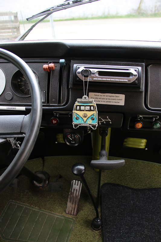 Volkswagen VW T1 Bus Air Freshener - Front/Turquoise/Pina Colada