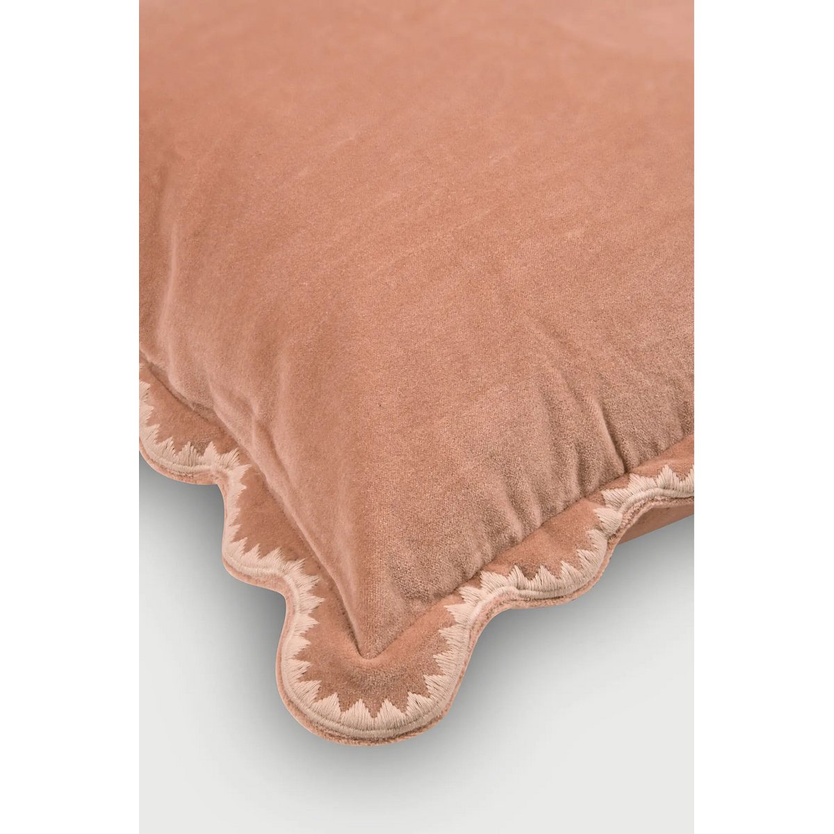 Kussenhoes | Mirage Scallop Abrikoos kussenhoes van Sanctuary Living
