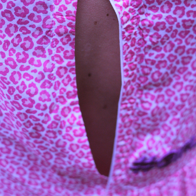 Zomerjurk %23GirlBoss ROZE leoprint viscose %23StatementFashion "The Message Dress"