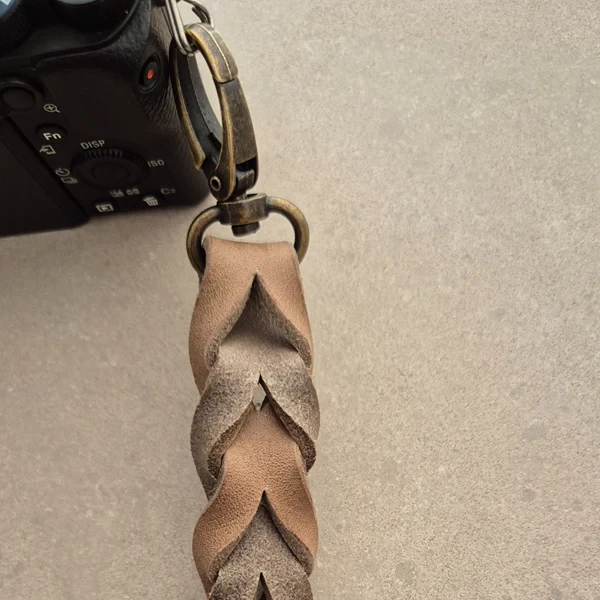 Leather camera belt | Stone