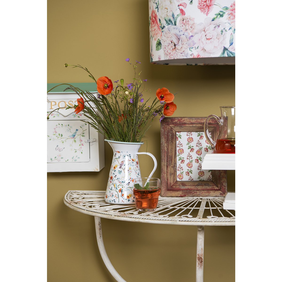 Decoratie Kan 16x12x20 cm Wit Rood Metaal Bloemen