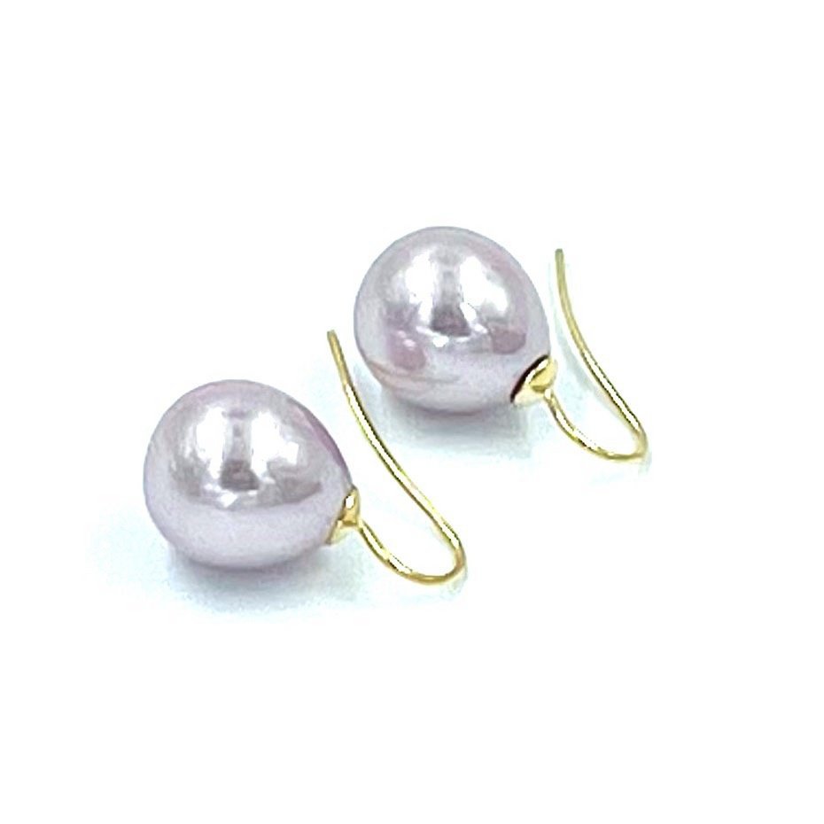 Pearl earrings classic in the color pink