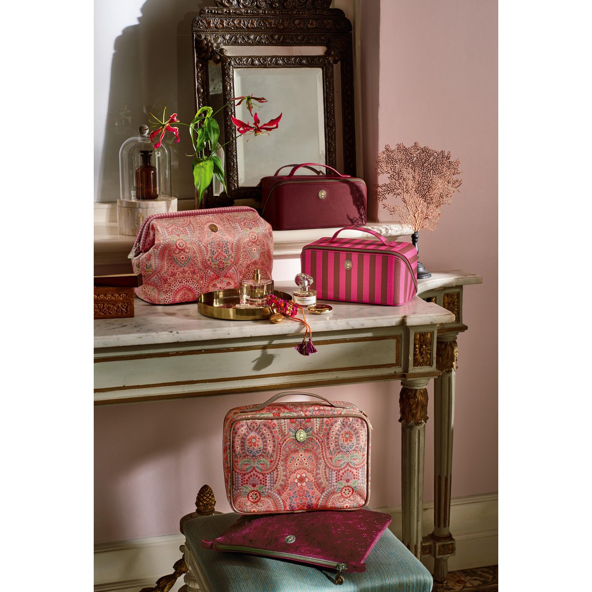 Cooper Cosmetic Purse Medium Jabali Red 22.5x9.5x15cm