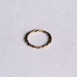 Rustfrit stål minimalistisk flettet ring - guld