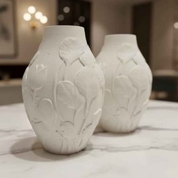Les Fleurs "Water Lily" - Vase for Dried Flowers like Pampas Grass, 11 x 7.5 cm, Round Ceramic Vase with Petal Pattern