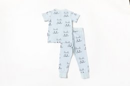 To-stykke pyjamas med Felia katten