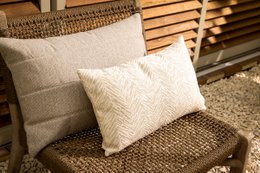 Dutch Decor AUGUSTA - Outdoor cushion 30x50 cm - Marshmallow - White and beige