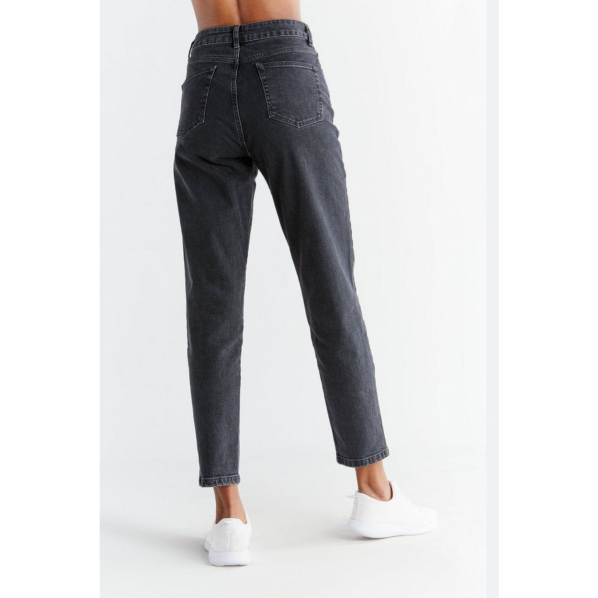 WN1010-145 | Damen Mom Fit – karbonowo-szary