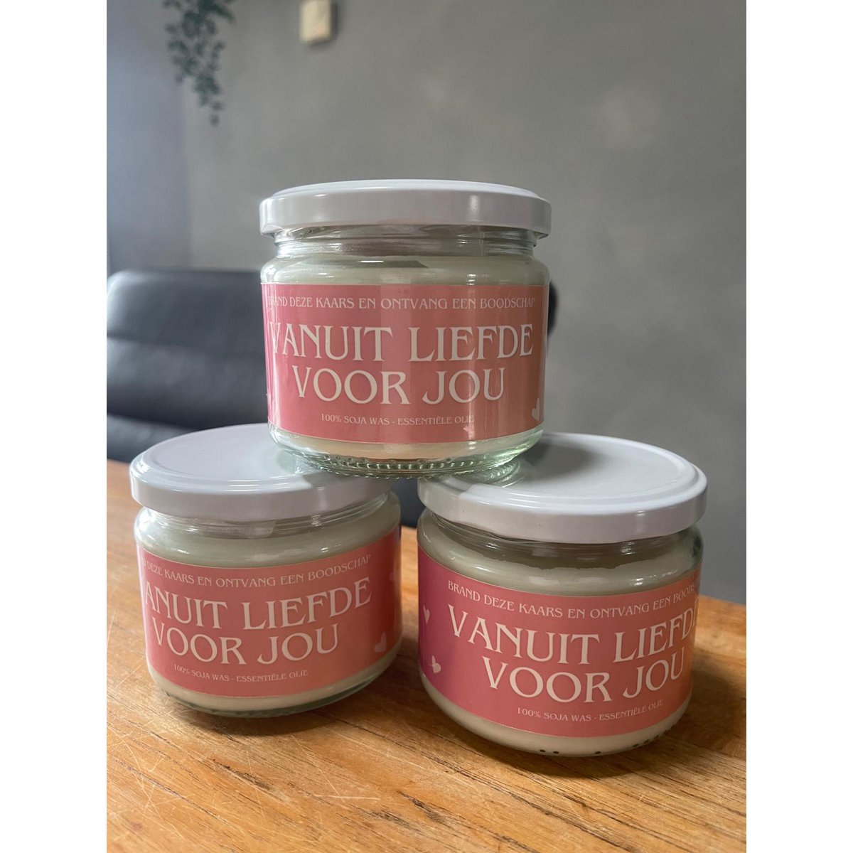 Hidden message candle with essential oil from DoTerra - Rose quartz gemstone - I am a cool fun person
