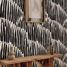 Neutral-toned foliage wallpaper with a natural, organic pattern. Suitable for a cozy, rustic bedroom or living space.
