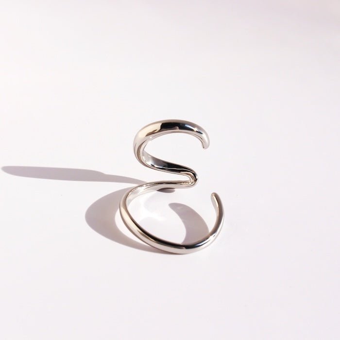 Manchette d'oreille minimaliste Wave Line