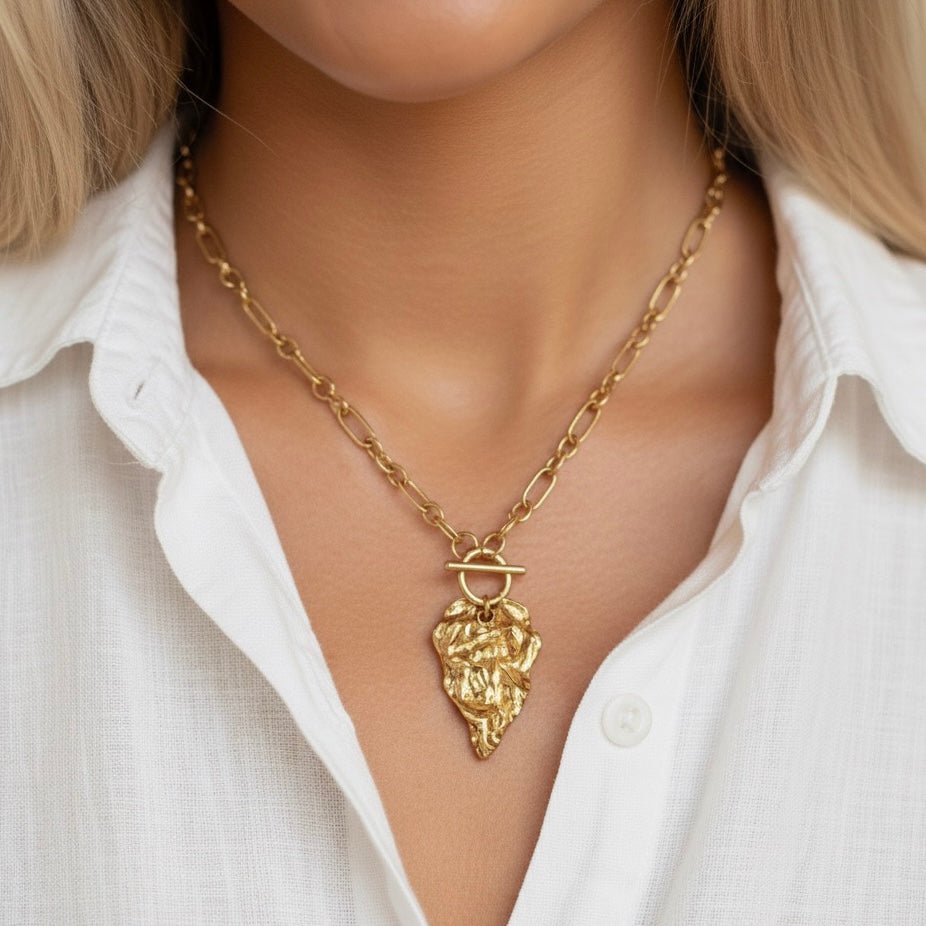 Steel Love – Goldene Herzkette