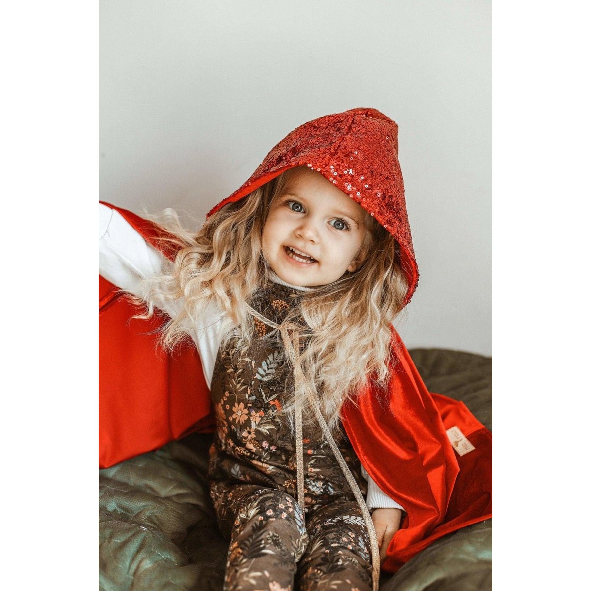 Cape magique « Le petit chaperon rouge »