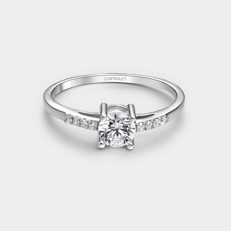 Anello in argento con zirconi bianchi quadrati