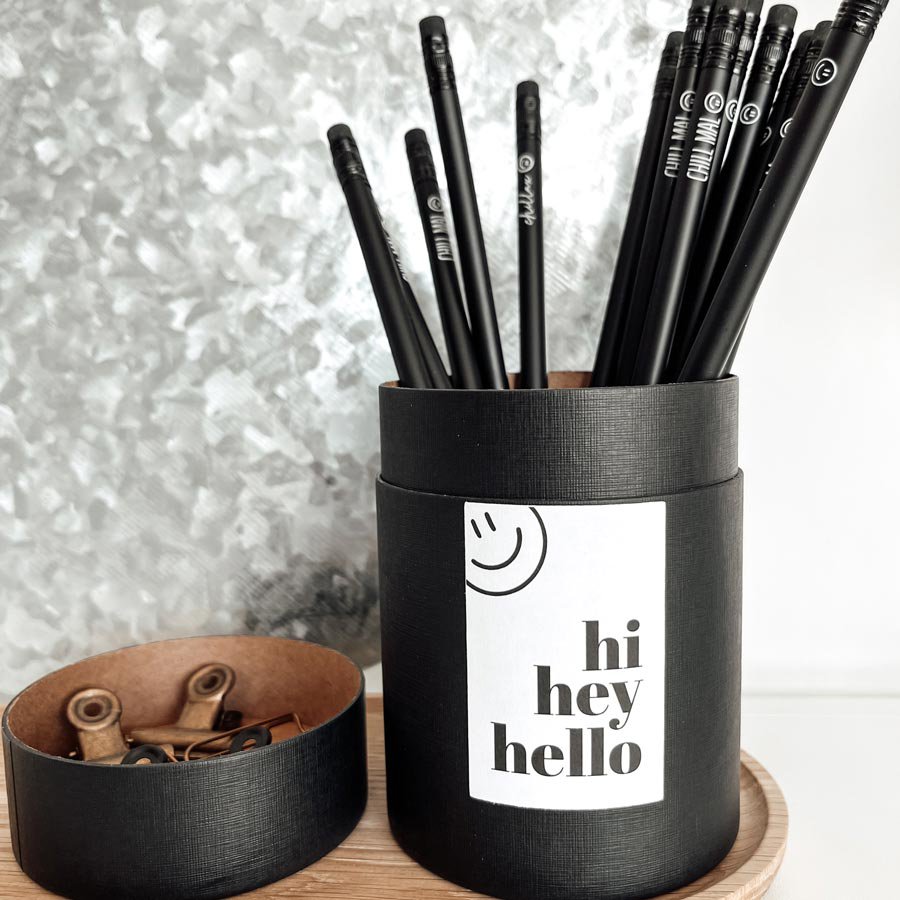 Gift box hi hey hello | Pen holder with lid