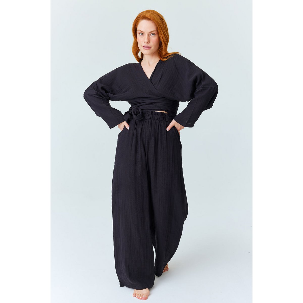 Saga Black Bit-Up Crop