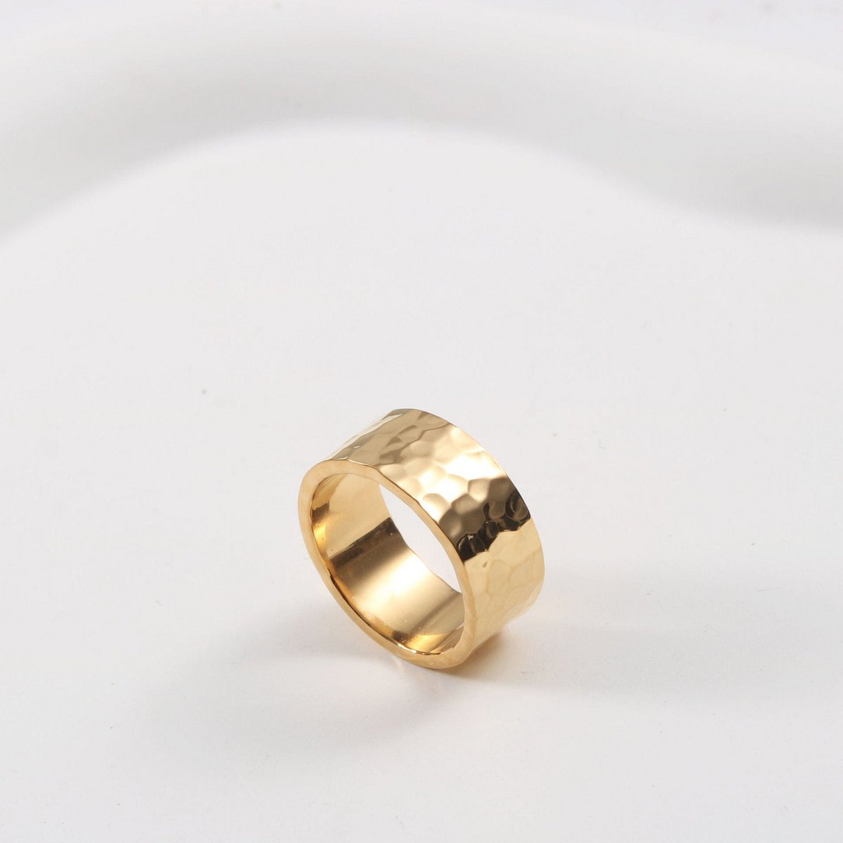 Ankareeda - Hammered Wedding Band Gold
