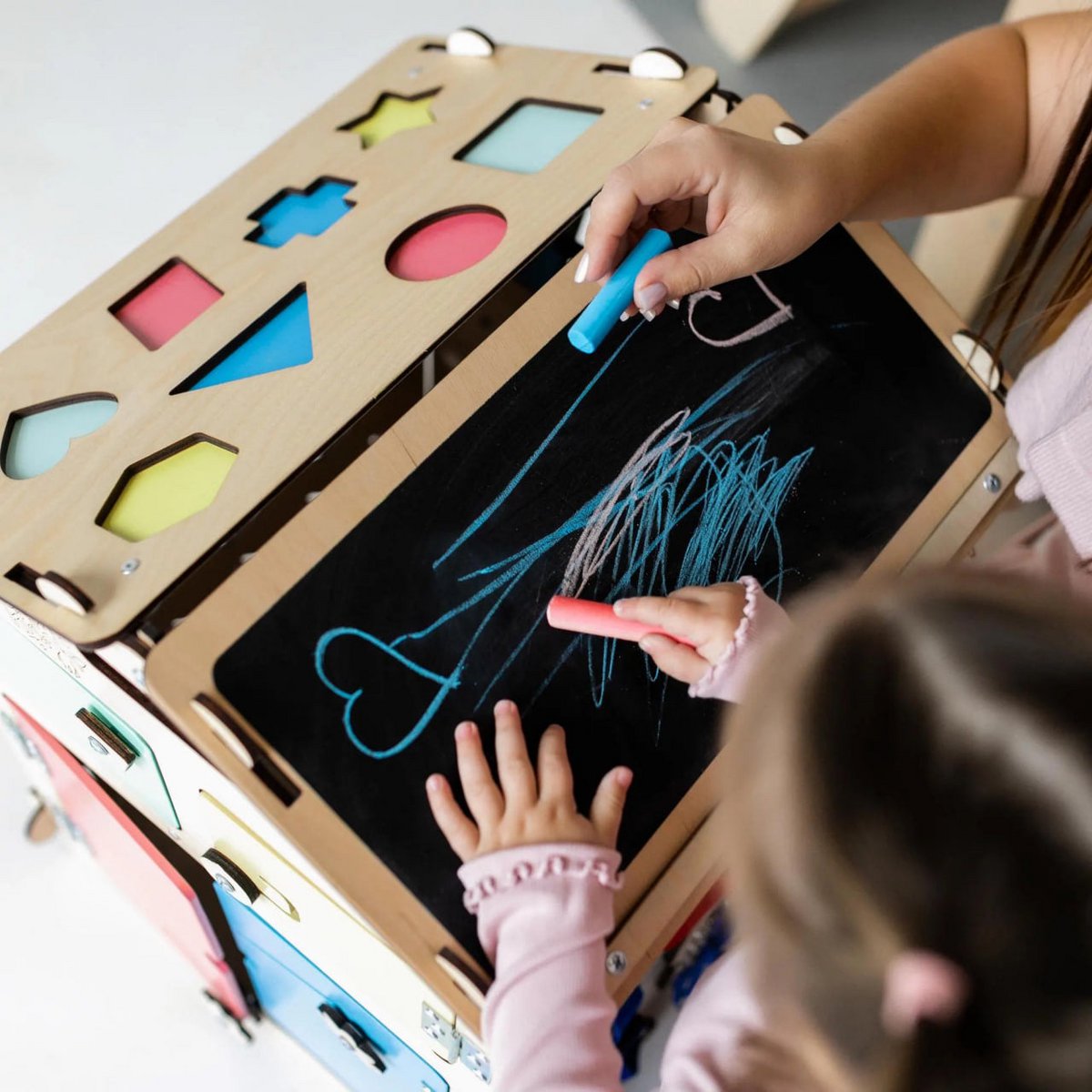 BusyBoard sensory playhouse - Natura