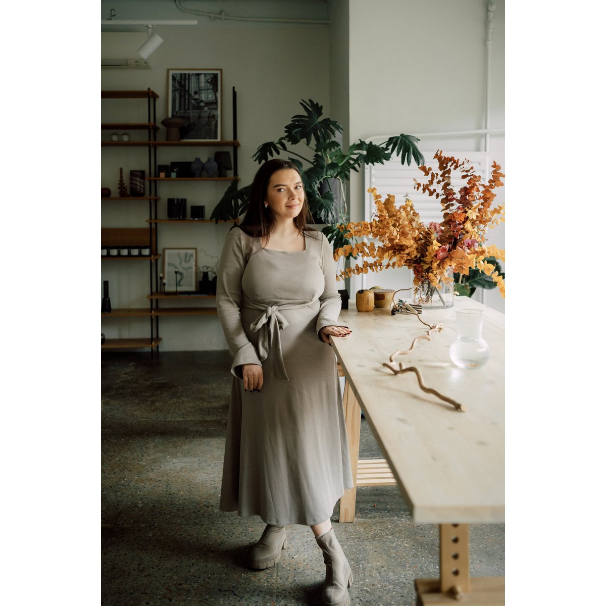 Vestido de maternidad y lactancia tisu, topo pálido