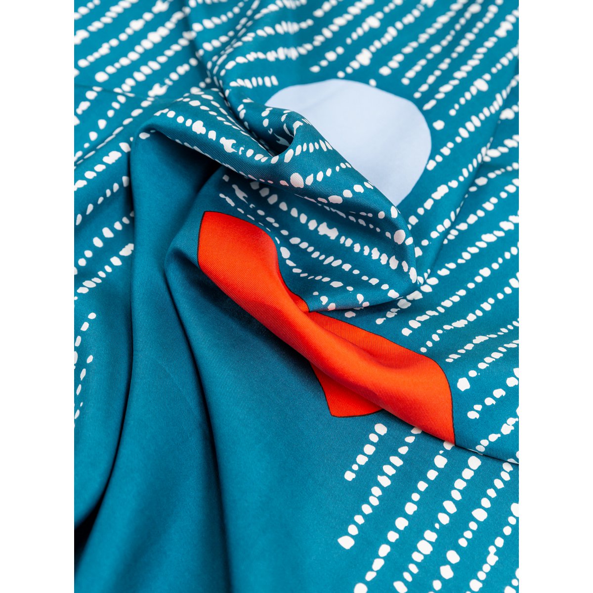 Foulard quadrato in seta 90x90 cucito a mano