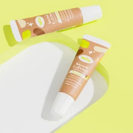 Distrib Nude Tinted Hasselnut Lip Balm 100% naturlig og vegansk