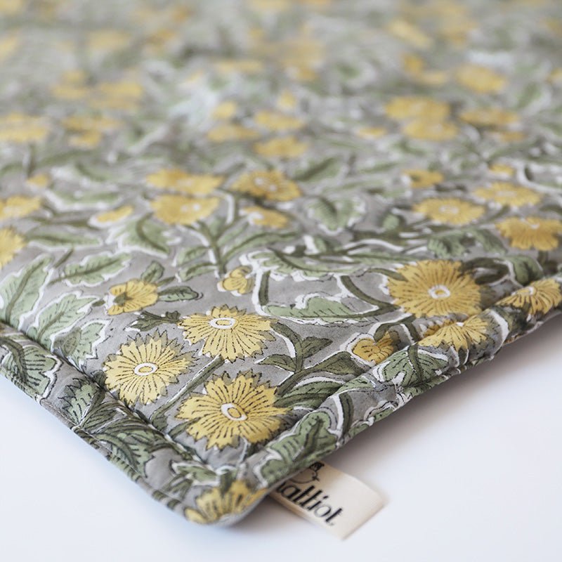 FIDELIA flower print baby rest mat