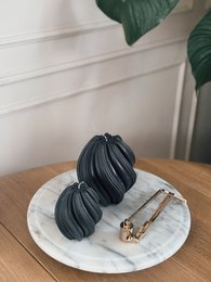 swirl candle