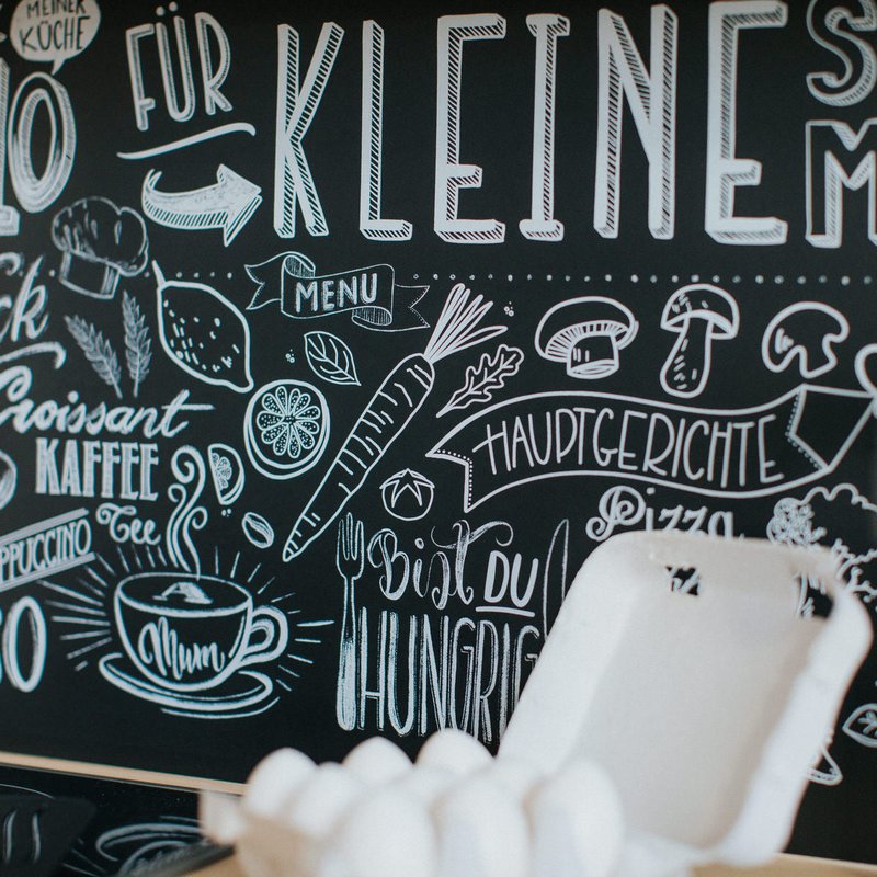 Folia do tablicy i tylny panel do kuchni dziecięcej IKEA