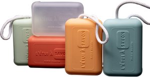 Kavel van 20 koffers, diverse kleuren (1 kg - 34 x 22 x 8 cm)