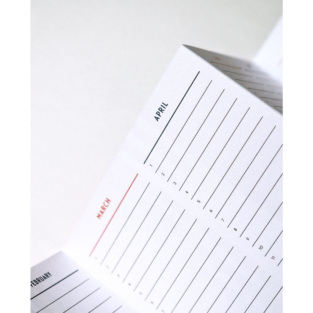 Immerwährender Kalender Black Lines