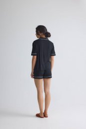 Bambus-Hemd-Shorts-Set in Schwarz