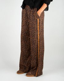 Pantaloni fluidi da donna con stampa leopardata marrone