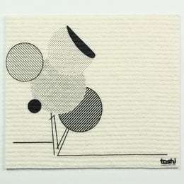 A sponge cloth with a tree-like design featuring 5 crowns, suitable for cleaning purposes.