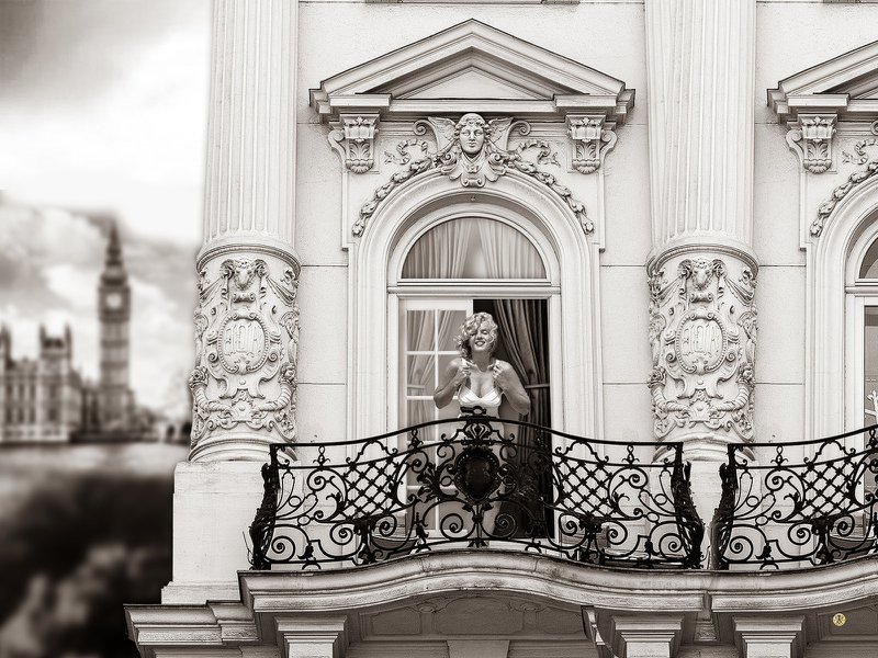 Marilyn Monroe's Balcony scene
