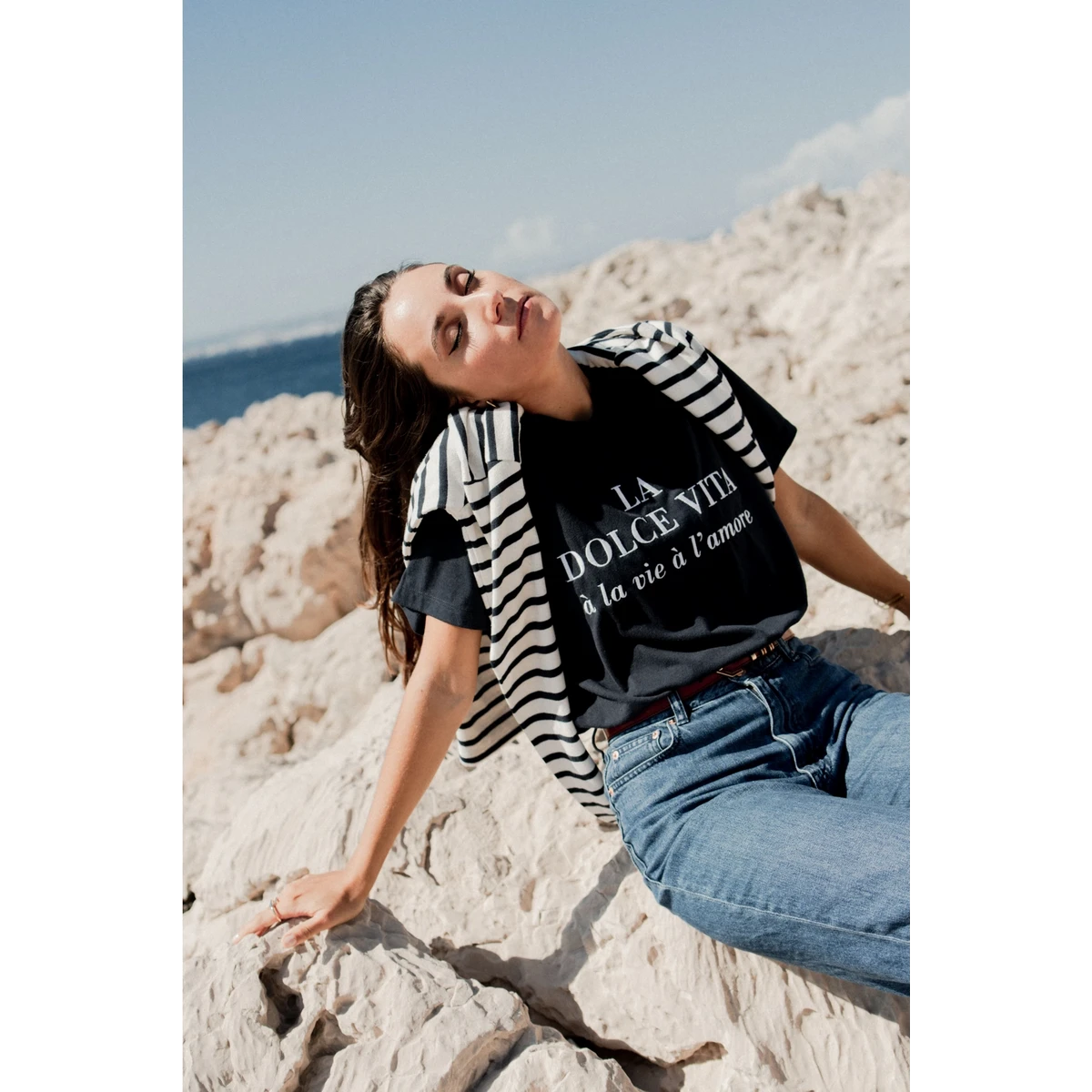 Dunkelblaues Dolce Vita-T-Shirt