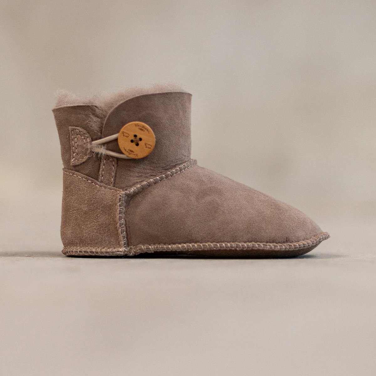 Zapatilla Davin para niños | Ante de piel de oveja | 3 estilos | 25-30