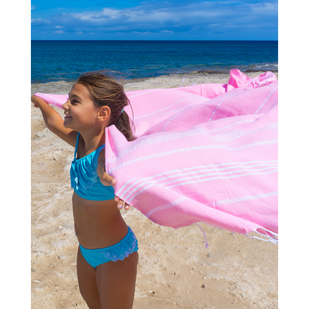TOWEL TO GO IPANEMA KIDS Katoenen strandlaken 180x100 cm | Zandvrij | Roze | met geschenkdoos