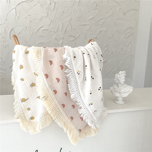Mousseline deken met Annie & Charles®-patroon