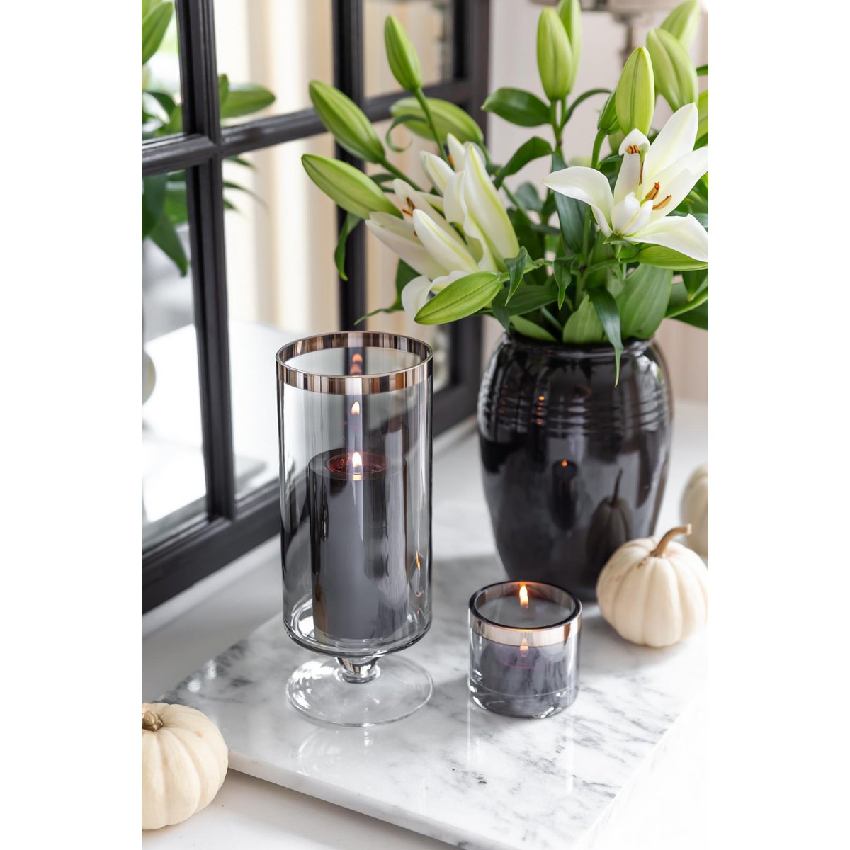 Lantern Stella (H 23 cm, ø 9.5 cm), dark crystal glass with platinum rim, hand-blown