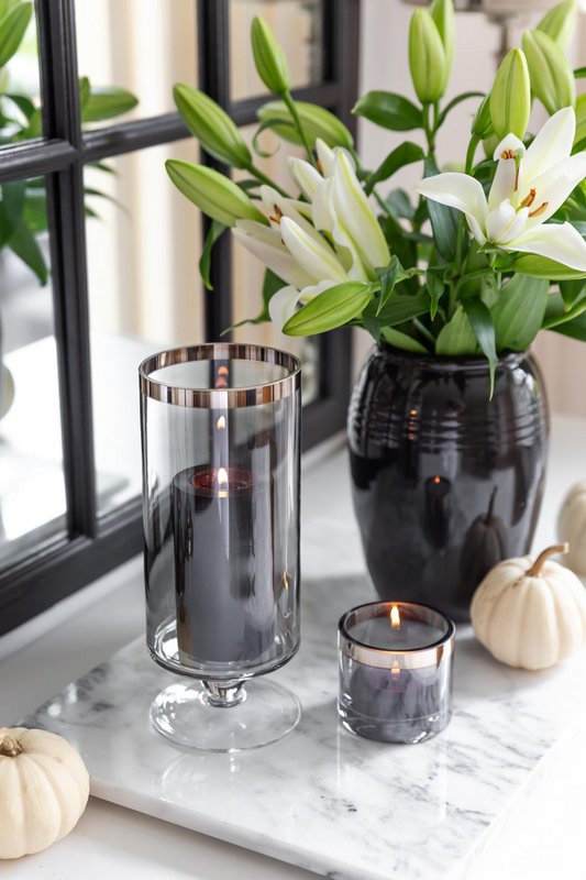 Lantern Stella (H 23 cm, ø 9.5 cm), dark crystal glass with platinum rim, hand-blown