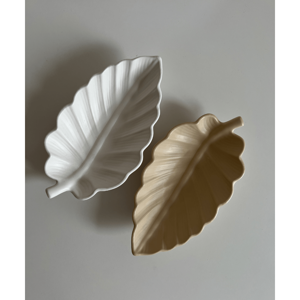 Blattschale Beige