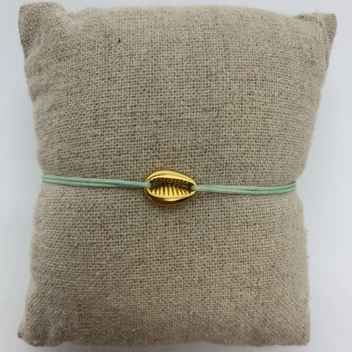 Pulsera Pequeña Concha Dorada
