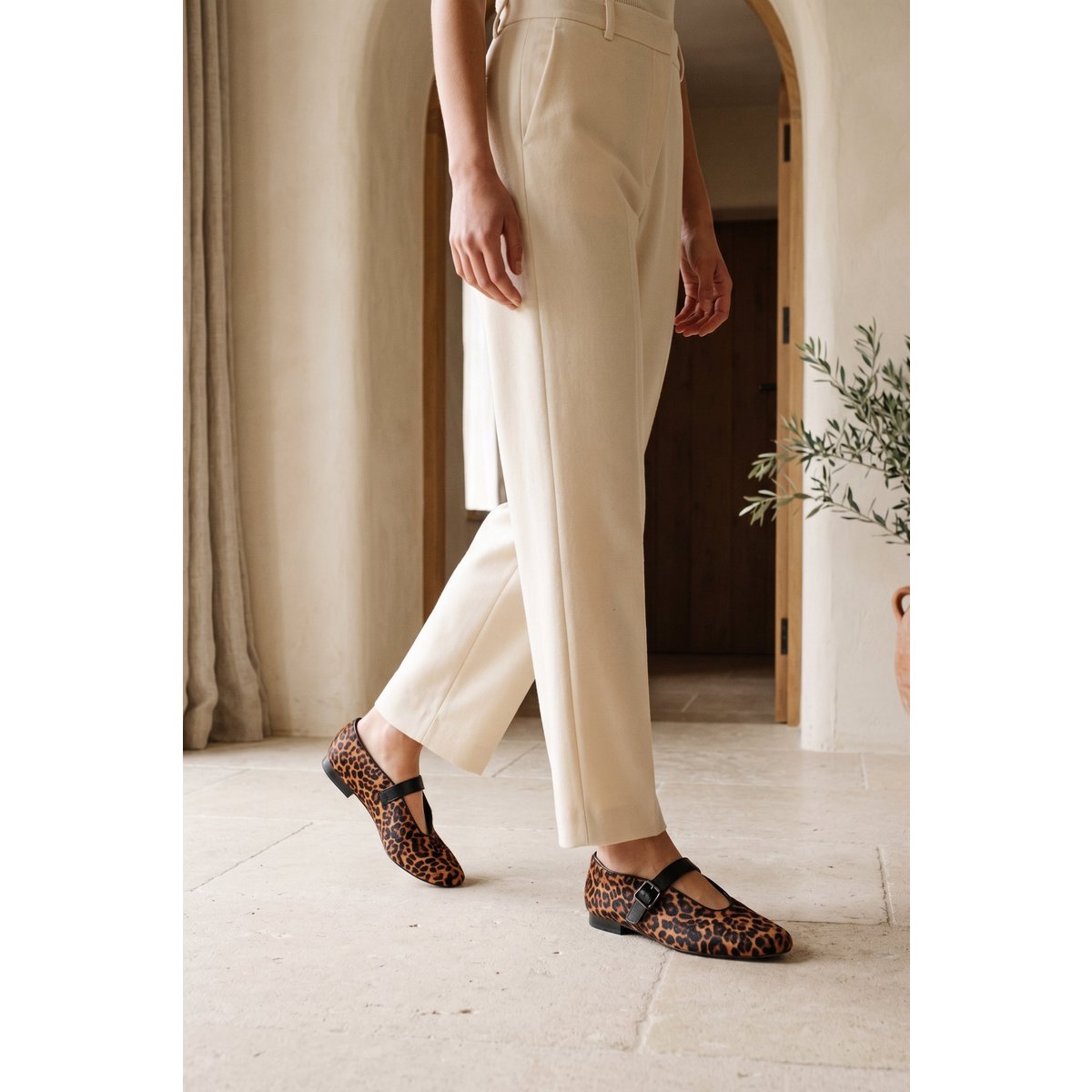 LIZA LEO – Mary Janes aus Kalbshaar mit Leopardenmuster