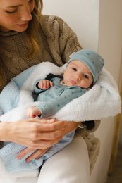 ENSEMBLE 5 PCS(CHEMISE+PANTALON+GANTS+BAVOIR+CHAUSSETTES)POUR NOUVEAU-NÉ (0-6 MOIS)-100%COTON-MOD. DUENDES - BLEU FONCÉ