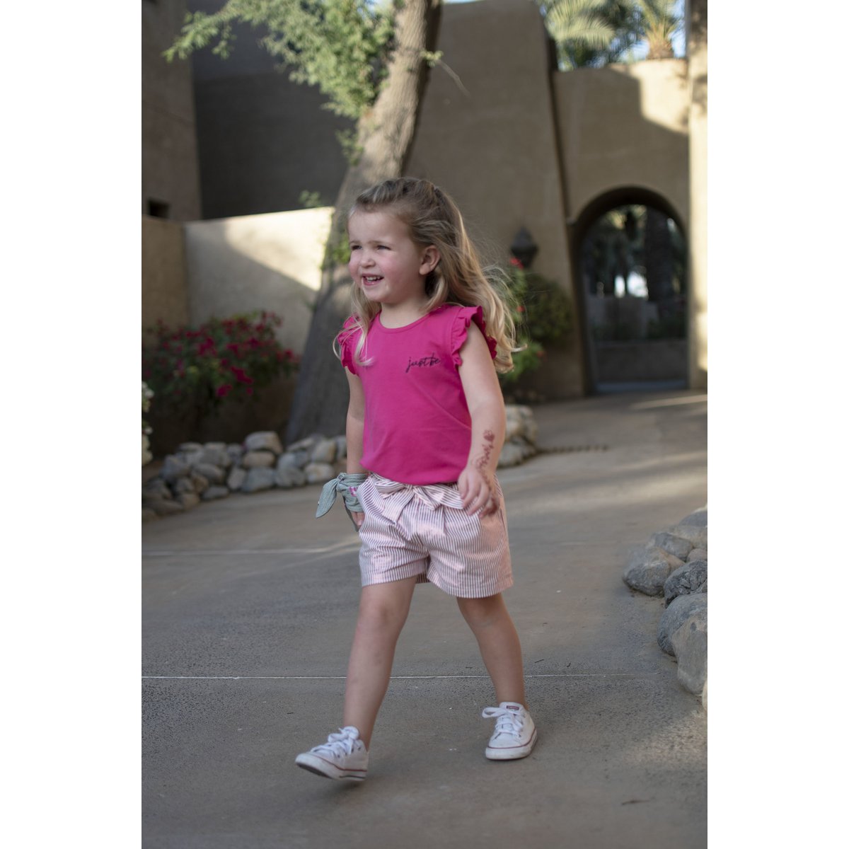 t-shirt ruffle bright pink