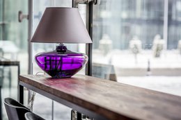 Tafellamp glas paarse lamp zonder lampenkap