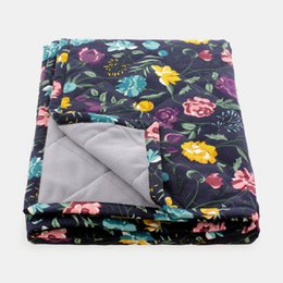 Molly Mutt Umweltfreundliche Haustierdecke – Friday Morning (romantisches Blumenmuster) | Waschbar, Fleece-Rückseite, gesteppt, ungiftig, 100 % Baumwolle, 2 Größen